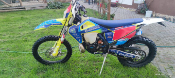 TE 250 